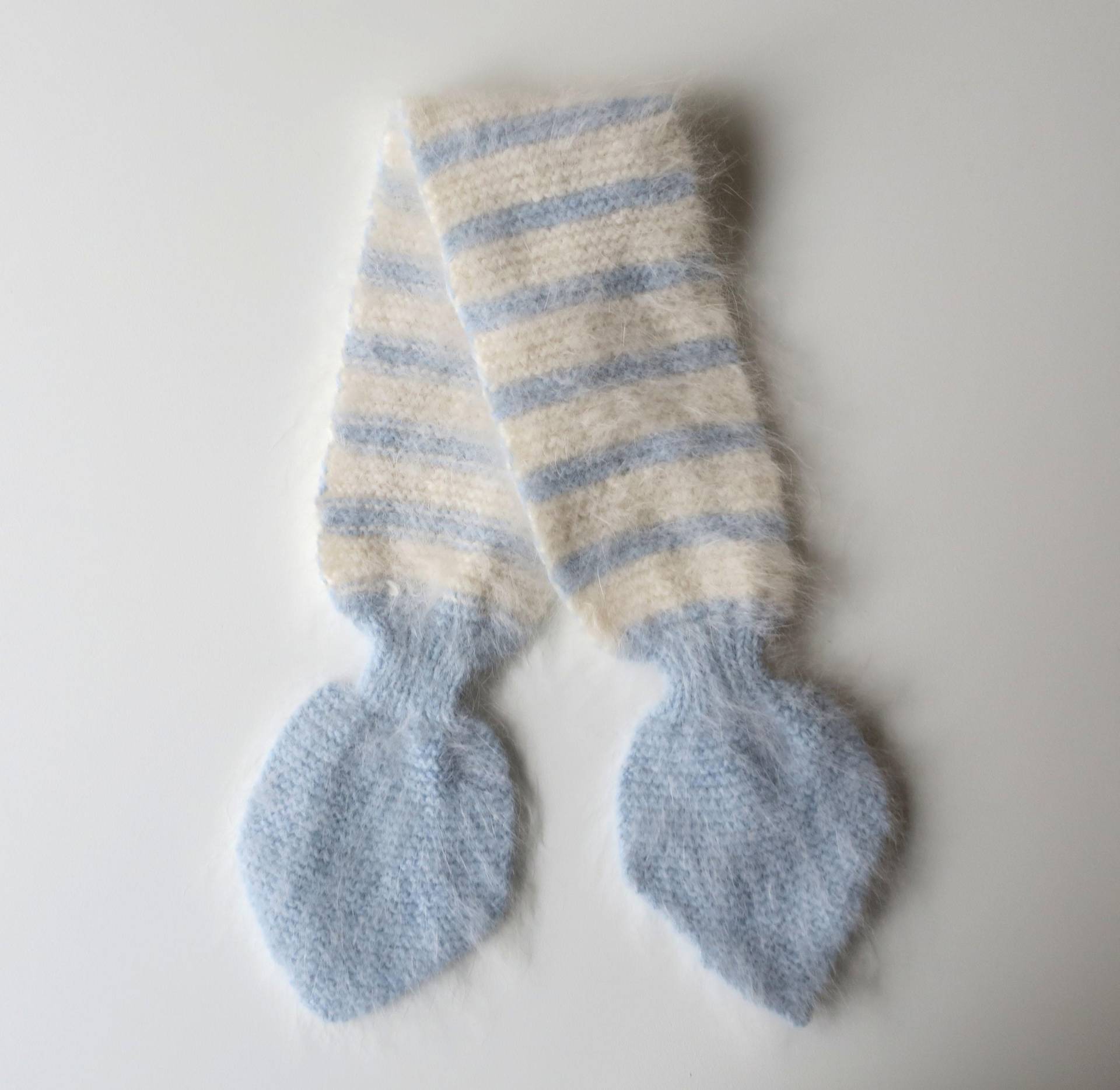 Vintage Angora Strickschal in Hellblau Weiß Für Kinder von etage4vintage