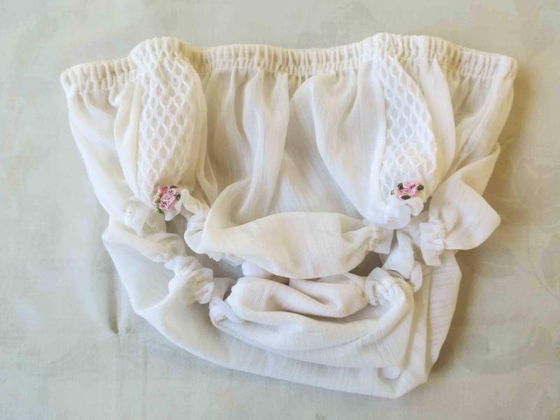 Vintage Damenslip Pompadour Weiß Spitzeneinsatz 2 Kleine Blümchen von etage4vintage