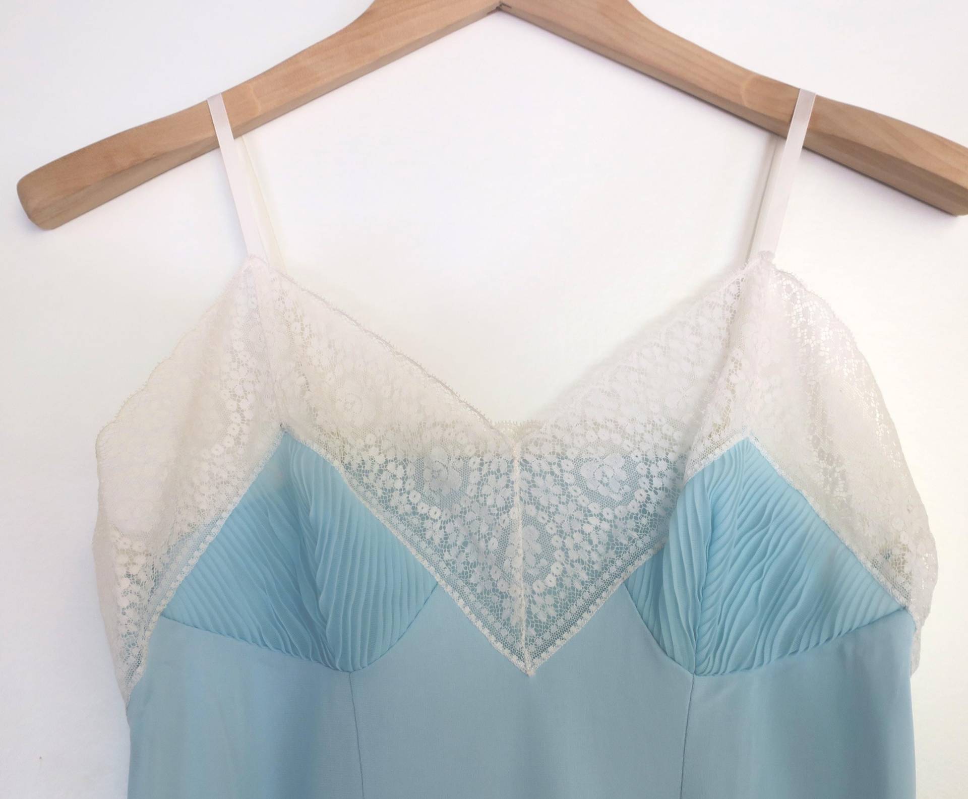 Vintage Unterkleid Unterrock in Blau/Türkis Mit Weißer Spitze Der 50Er/60Er-Jahre von etage4vintage