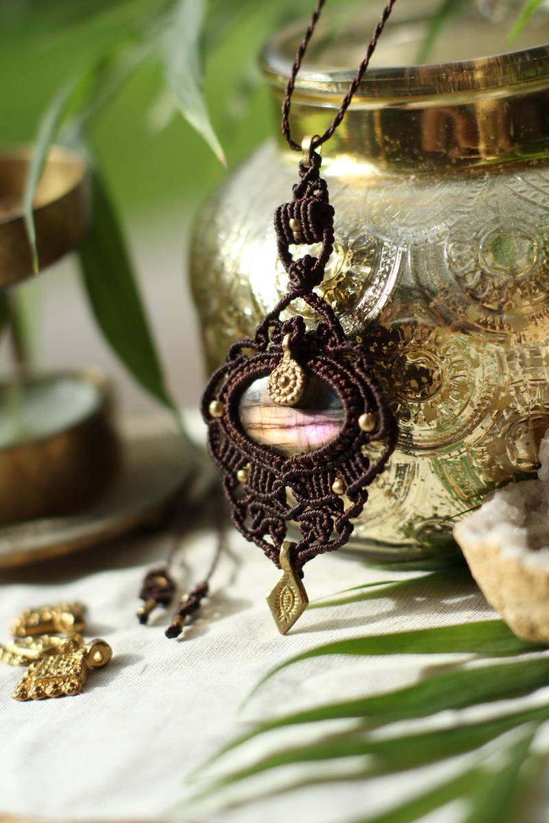 Amulet Collection Purple Labradorite Macrame Pendant Necklace Labradorit Makramee Halskette Talisman Schmuck Boho Jewelry Euphoriamacrame von ofmaricreations