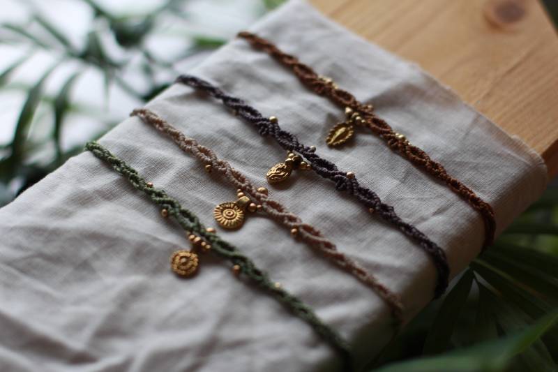 Einfache Messing Makramee Armbänder Simple Brass Macrame Bracelets Boho Schmuck Hippie Jewelry Euphoriamacrame von euphoriamacrame