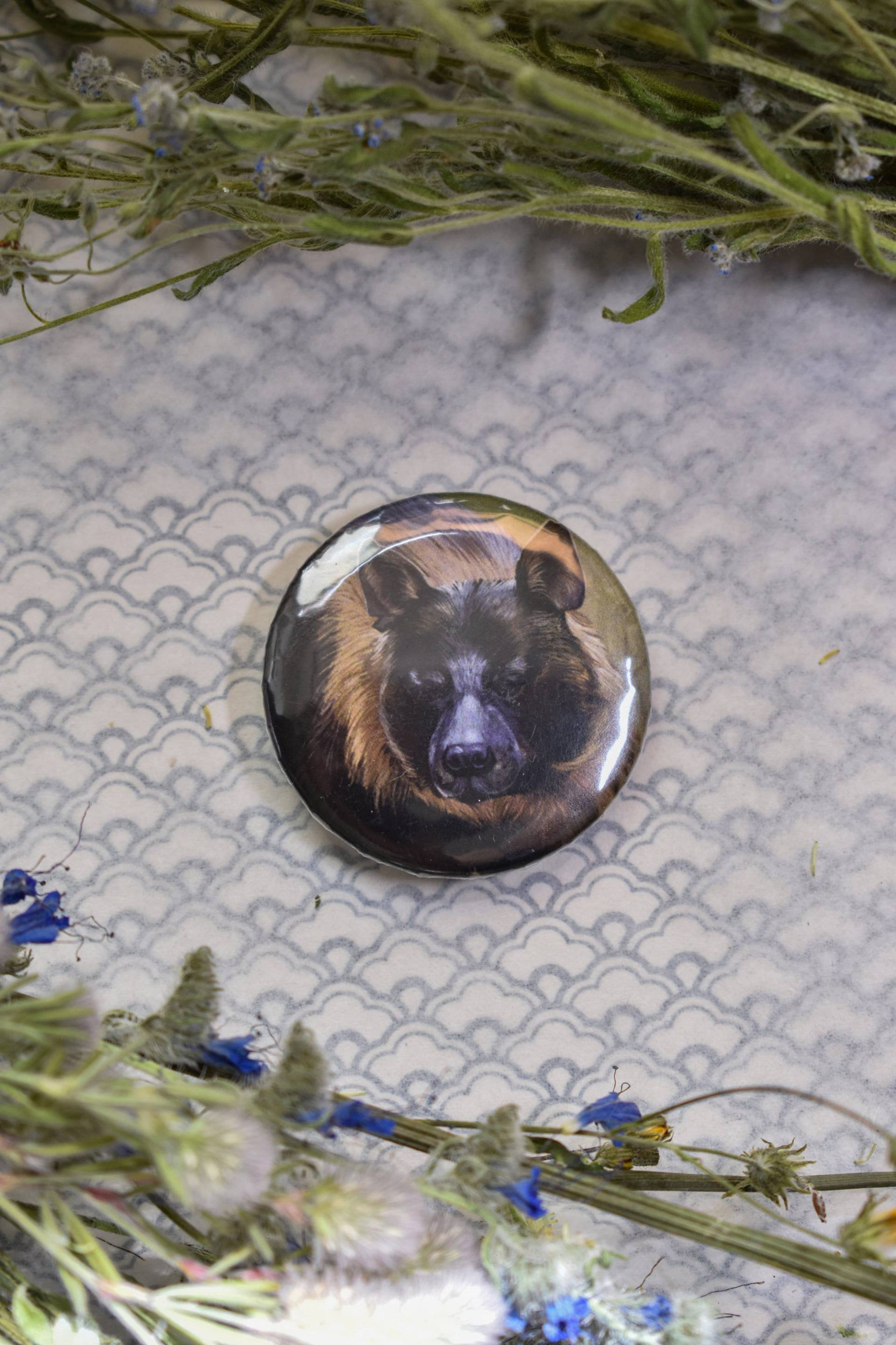 Süße Handgemachte Button Anstecknadel Brown Hyena Süße Handgemachte Button Anstecknadel Brown Hyena von euwanya