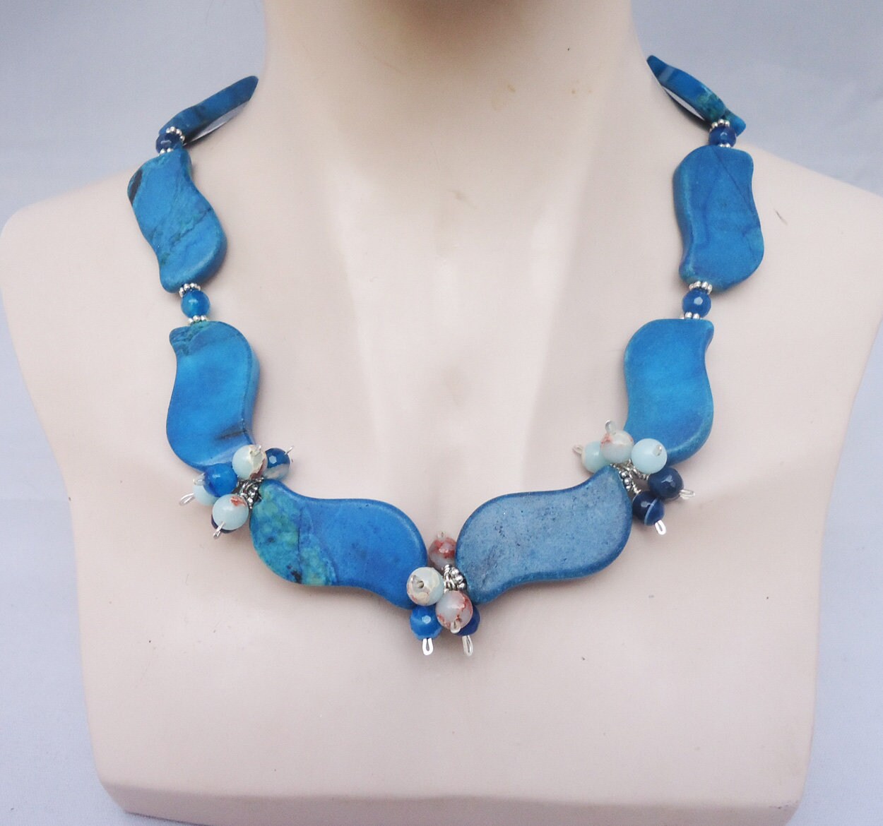Chunky Blau Jaspis Halskette Edelstein Quarz Perlen Halskette von evecollection