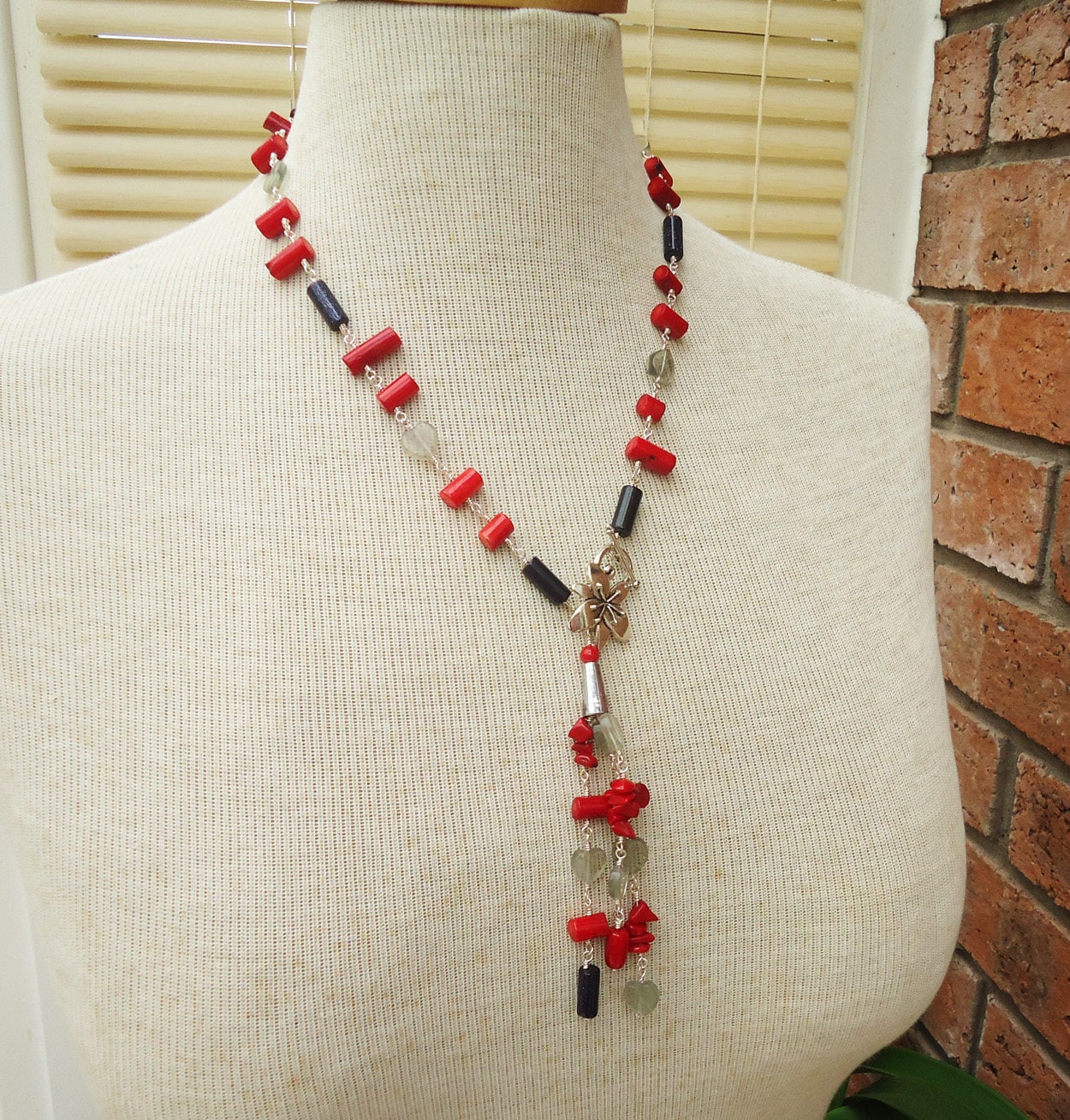 Korallen Lariat Kette Goldsand & Fluorit, 52 cm Anhänger von evecollection