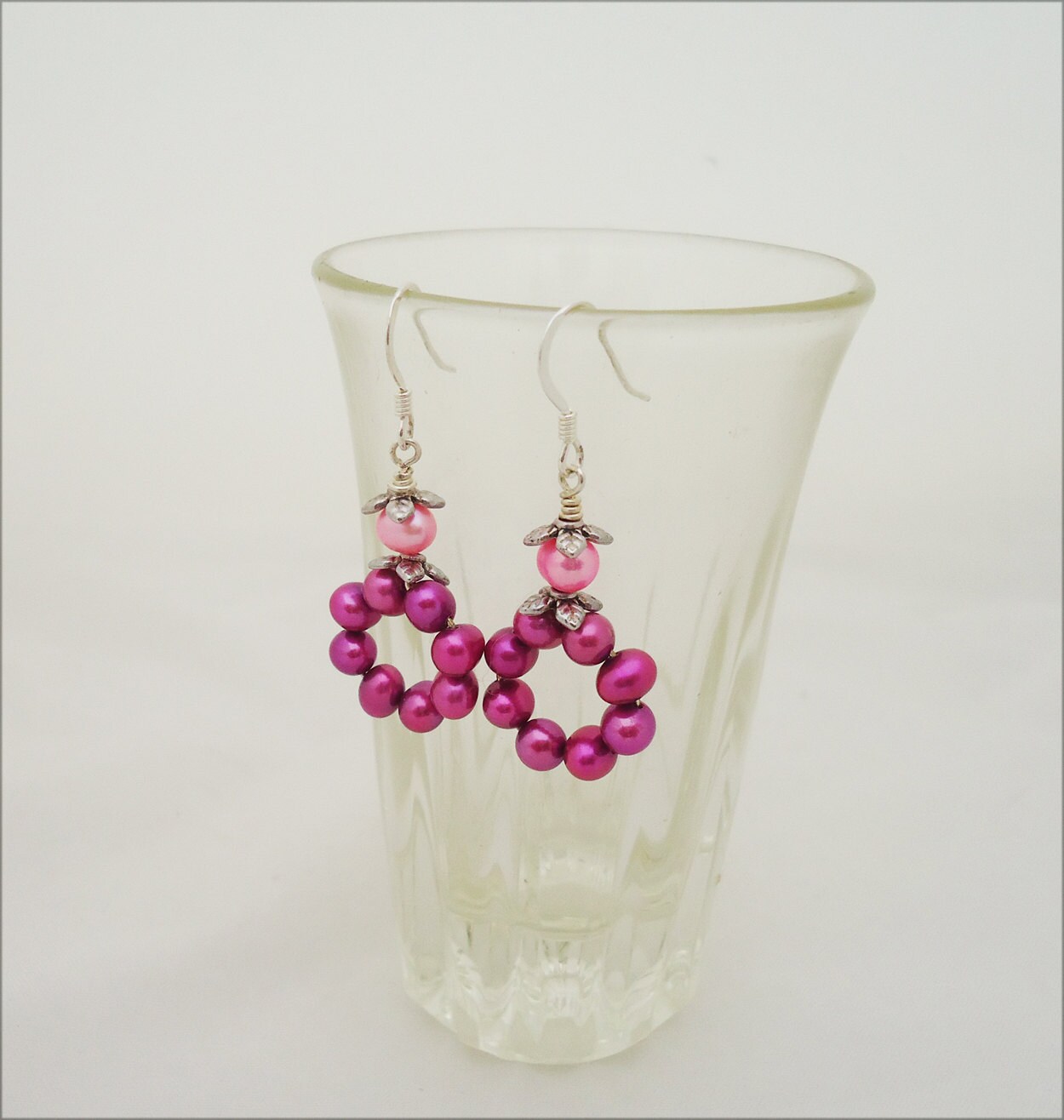 Hot Pink Perlen Ohrringe Sterling Silber Brautjungfer Schmuck von evecollection