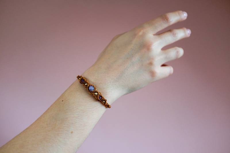 Makramee Armband Mit Edelsteinen Mova Boho Schmuck Perlen von evelinmega