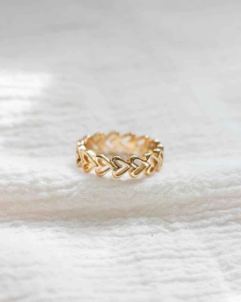 Vivian Heart Bandring, 18K Gold Vermeil von everlymadejewelry