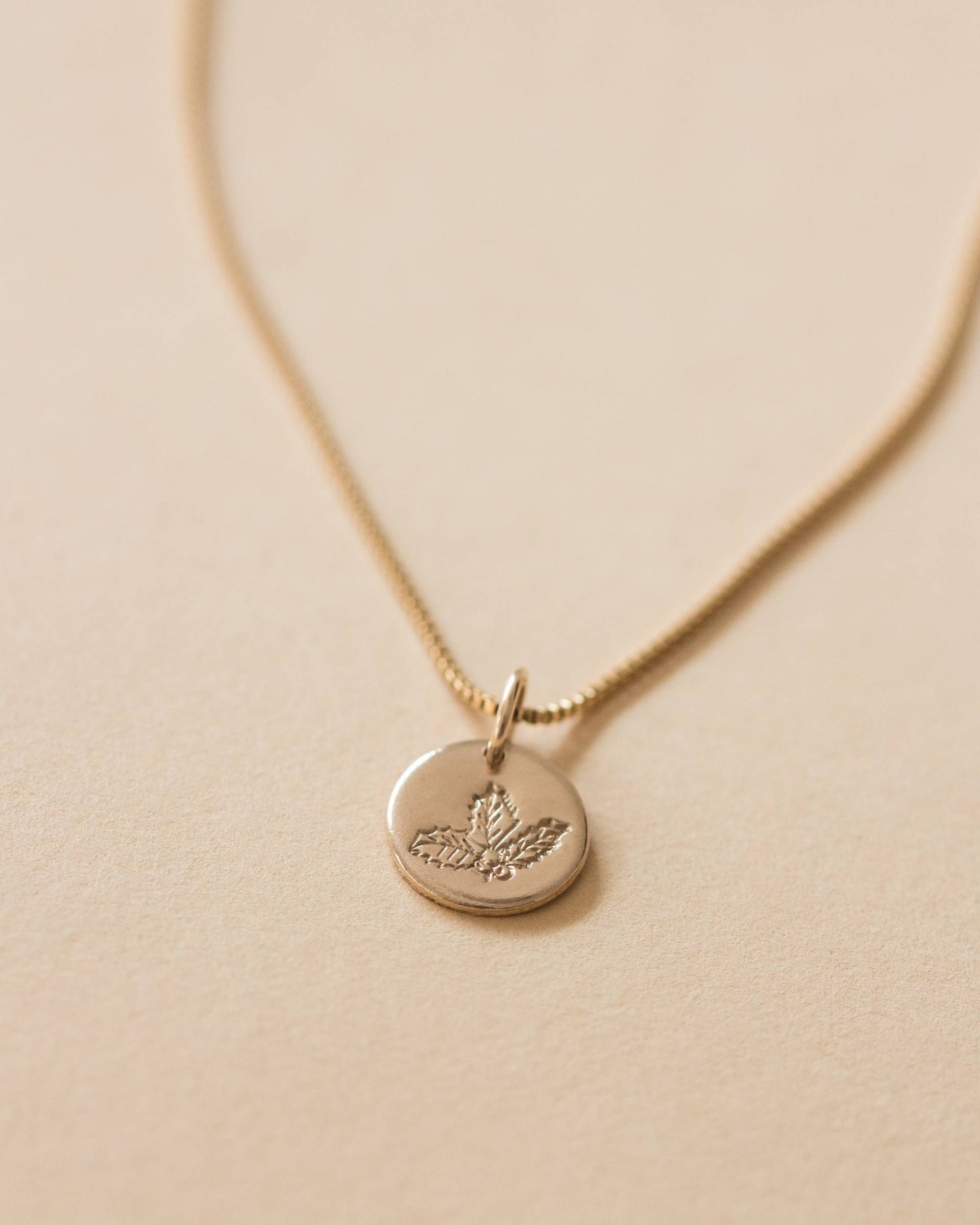 Stechpalme Dezember Geburtshalskette, 925 Sterling Silber, 14K Gold Fill, Rose-Gold Fill von everlymadejewelry