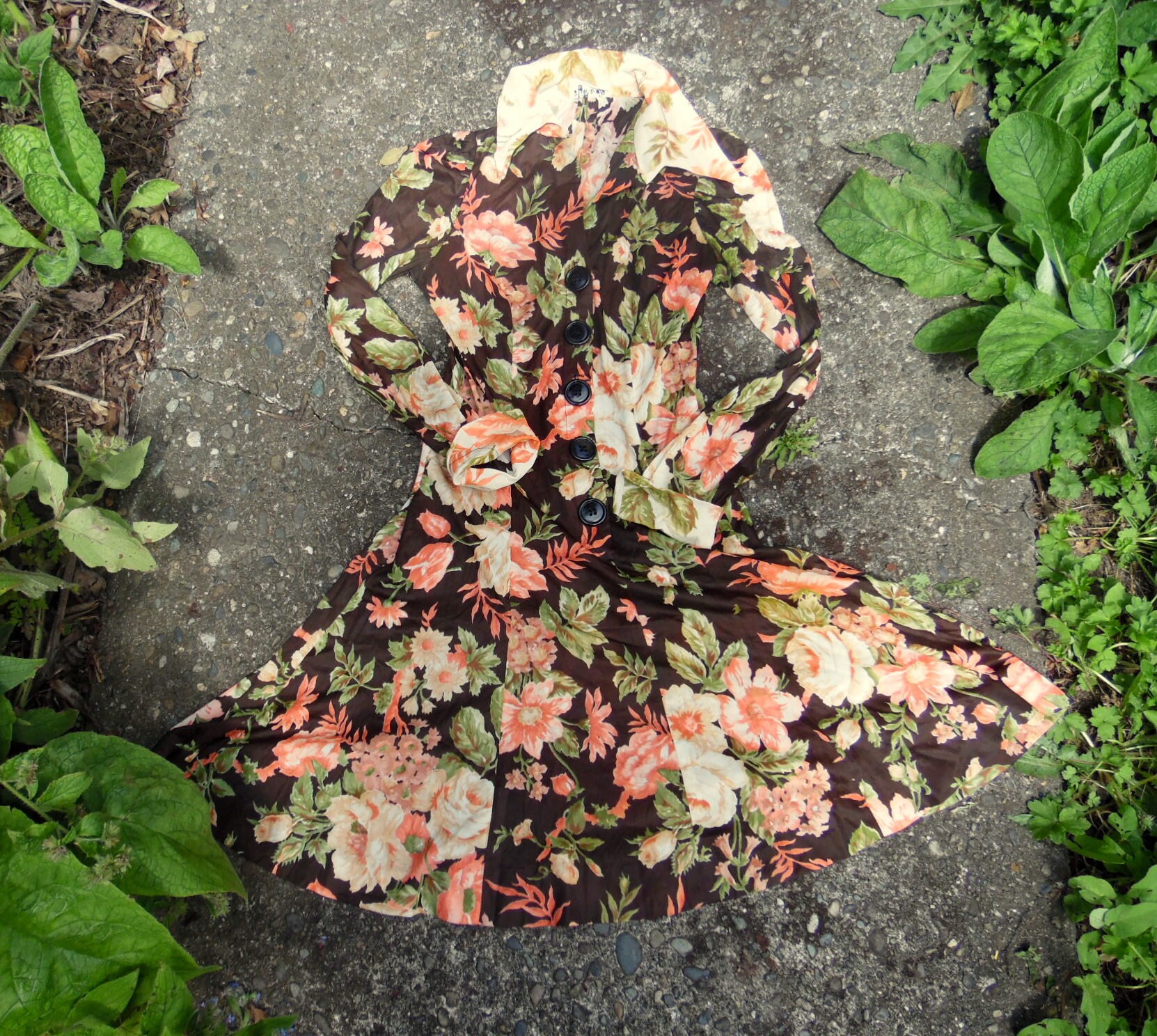 60Er/70Er Braun Floral Mini Shirt Kleid Mod Hippie Boho Button Up Sommerkleid S/M von evileyevintage