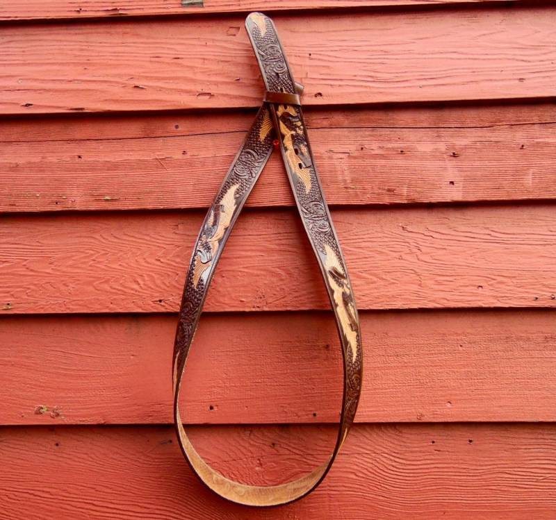 Vintage Leder Adler Olive Ast Western Cowboy Geprägt Gürtel 42 von evileyevintage
