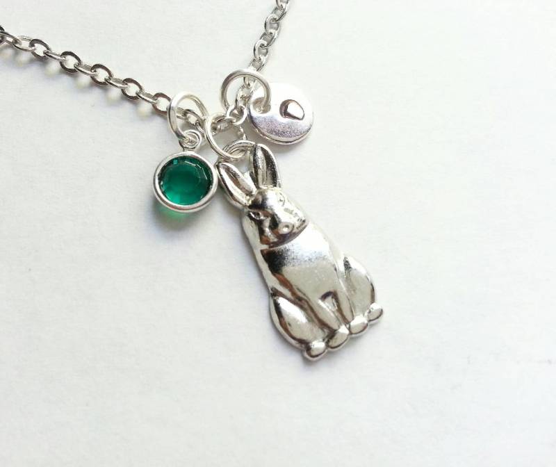 Personalisierte Silber Hase Kaninchen Halskette, Echte Swarovski Birthstone Kristall, Von Hand Gestempelt Initial, Benutzerdefinierte Länge von evilqueenjewelry