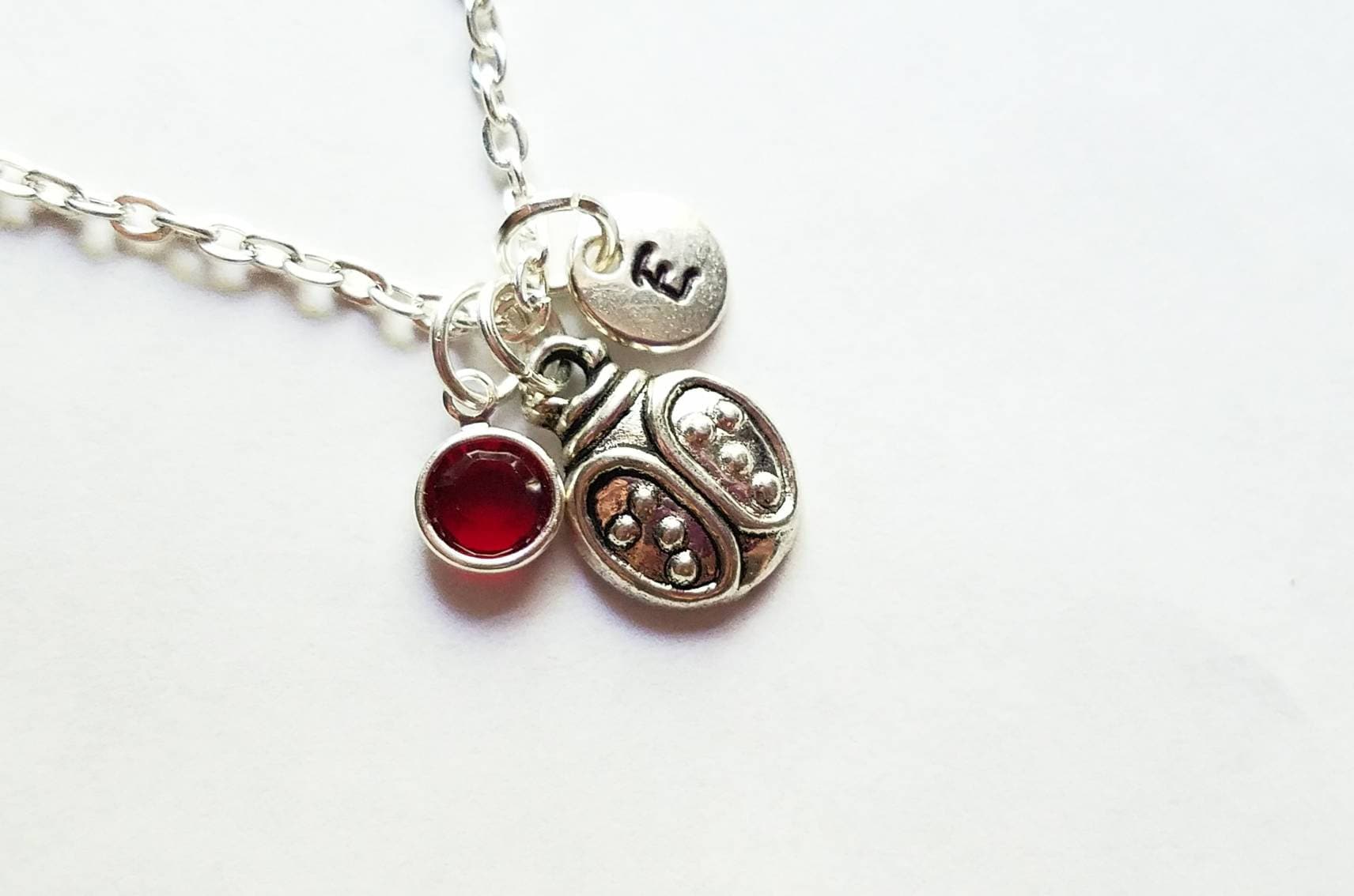 Personalisierte Silber Ladybug Halskette, Von Hand Gestempelt Initial, Echte Swarovski Kristall Birthstone, Benutzerdefinierte Länge von evilqueenjewelry