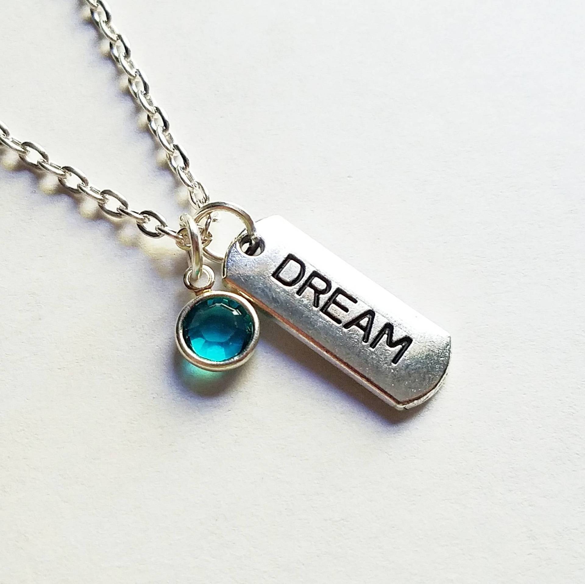 Personalisierte Silber Traum Halskette Mit Swarovski Birthstone von evilqueenjewelry