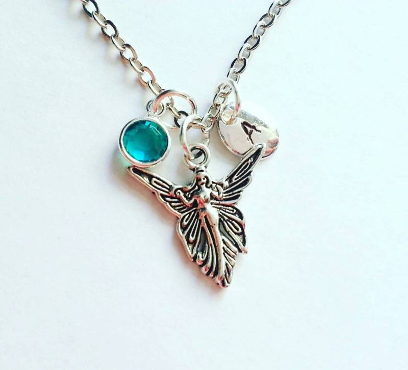 Schutzengel, Fee, Personalisierte Halskette, Handgestempelte Initiale, Echter Swarovski Geburtsstein, Individuelle Länge von evilqueenjewelry