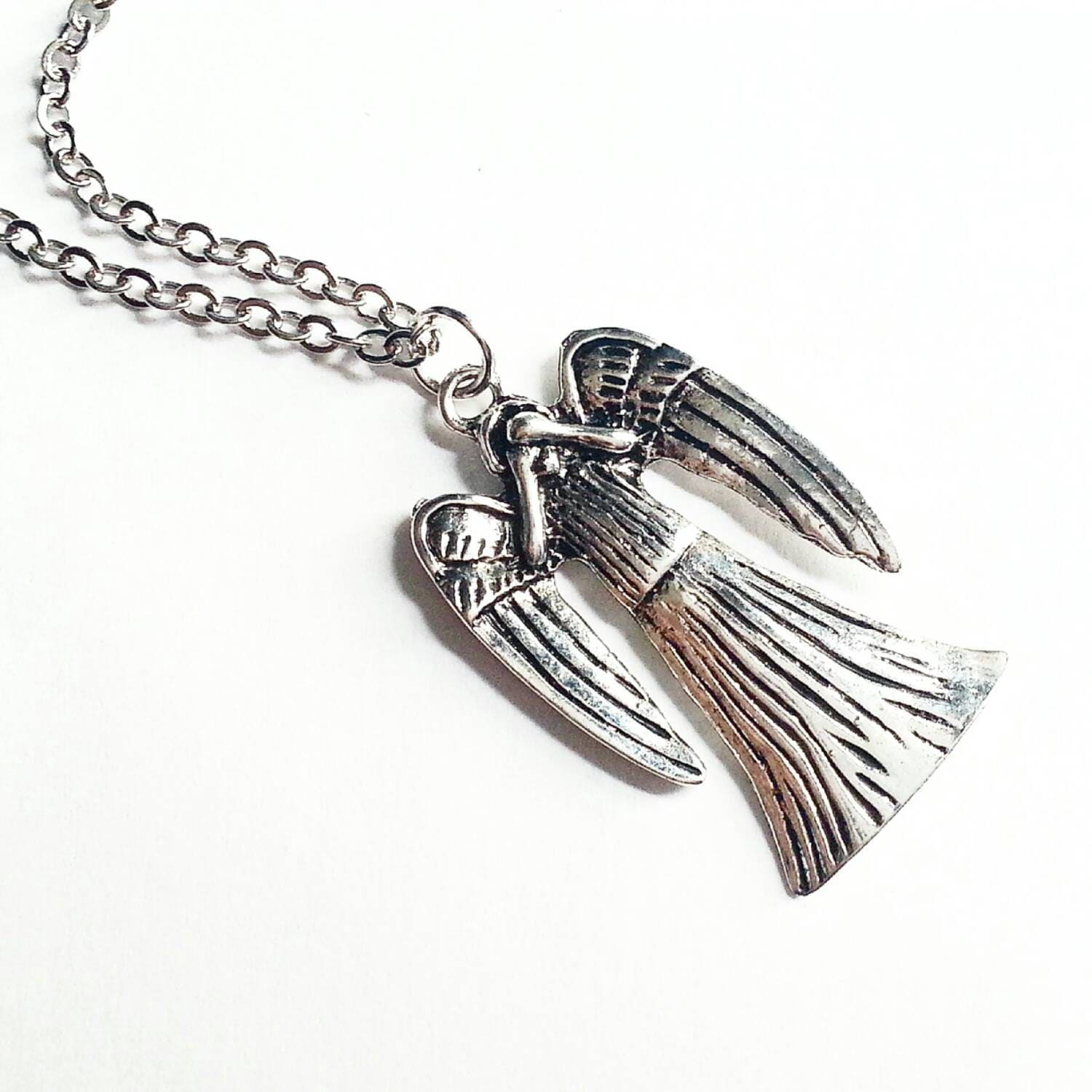 Weinender Engel Halskette, Groß, Nicht Blinken, Antik Silber, Käufer Wahl Der Halskettenlänge, Doctor Who Inspiriert von evilqueenjewelry