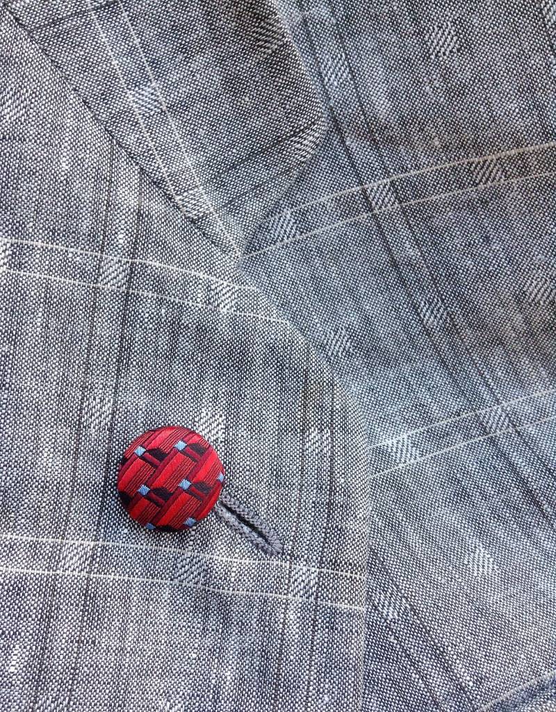 Herren Revers Pin Silk Knopf Anstecknadel Rund Benutzerdefinierte Männer Rote Boutonniere Weihnachtsgeschenke Für Him Dad Boyfriend Jahrestag Herren Revers Pin Silk Knopf Anstecknadel Rund Benutzerdefinierte Männer Rote Boutonniere Weihnachtsgeschenke Für Him Dad Boyfriend Jahrestag von exquisitelapel
