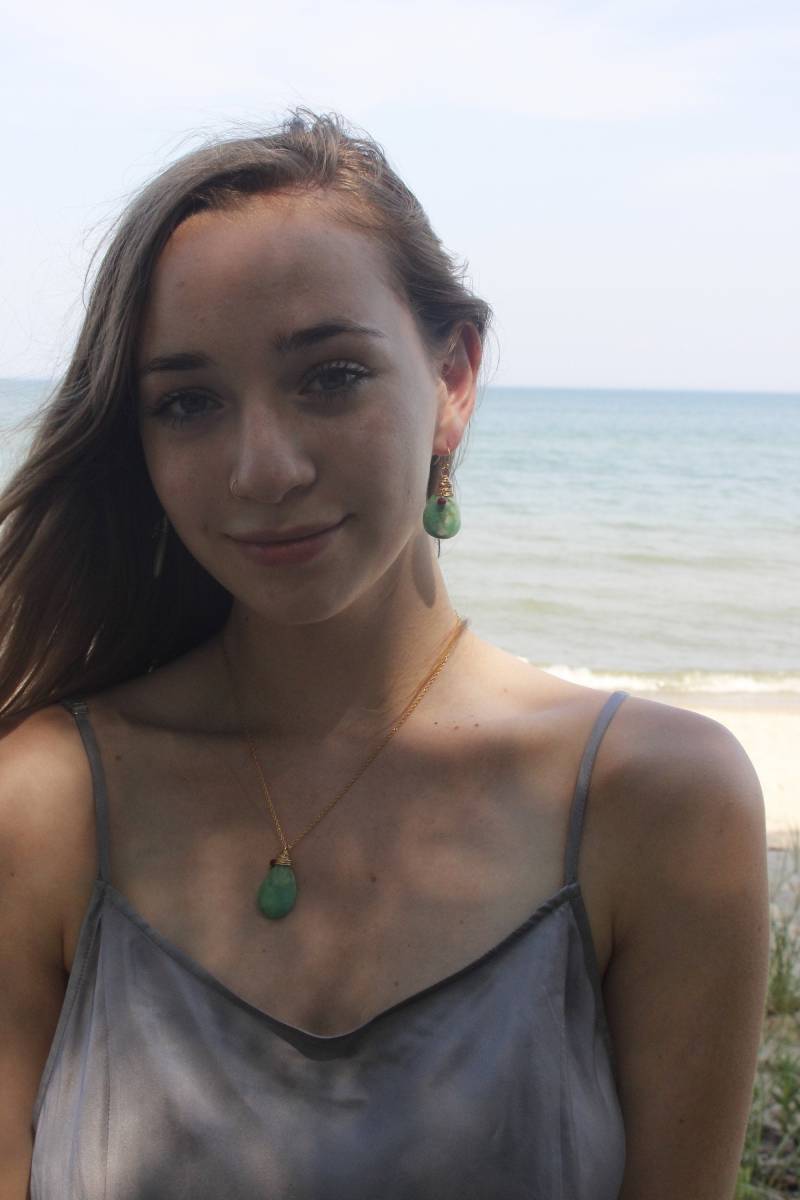 Chrysophase Briolette Und Rubin 14 Kt.gold Ohrringe Chrysophase Briolette Und Rubin 14 Kt.gold Ohrringe von eyevibe