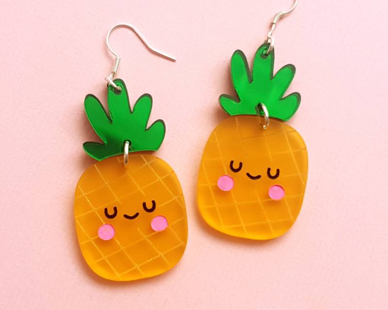Kawaii Ananas Ohrringe Laser Geschnittene Acrylohrringe Kawaii Ananas Ohrringe Laser Geschnittene Acrylohrringe von eyupchuck