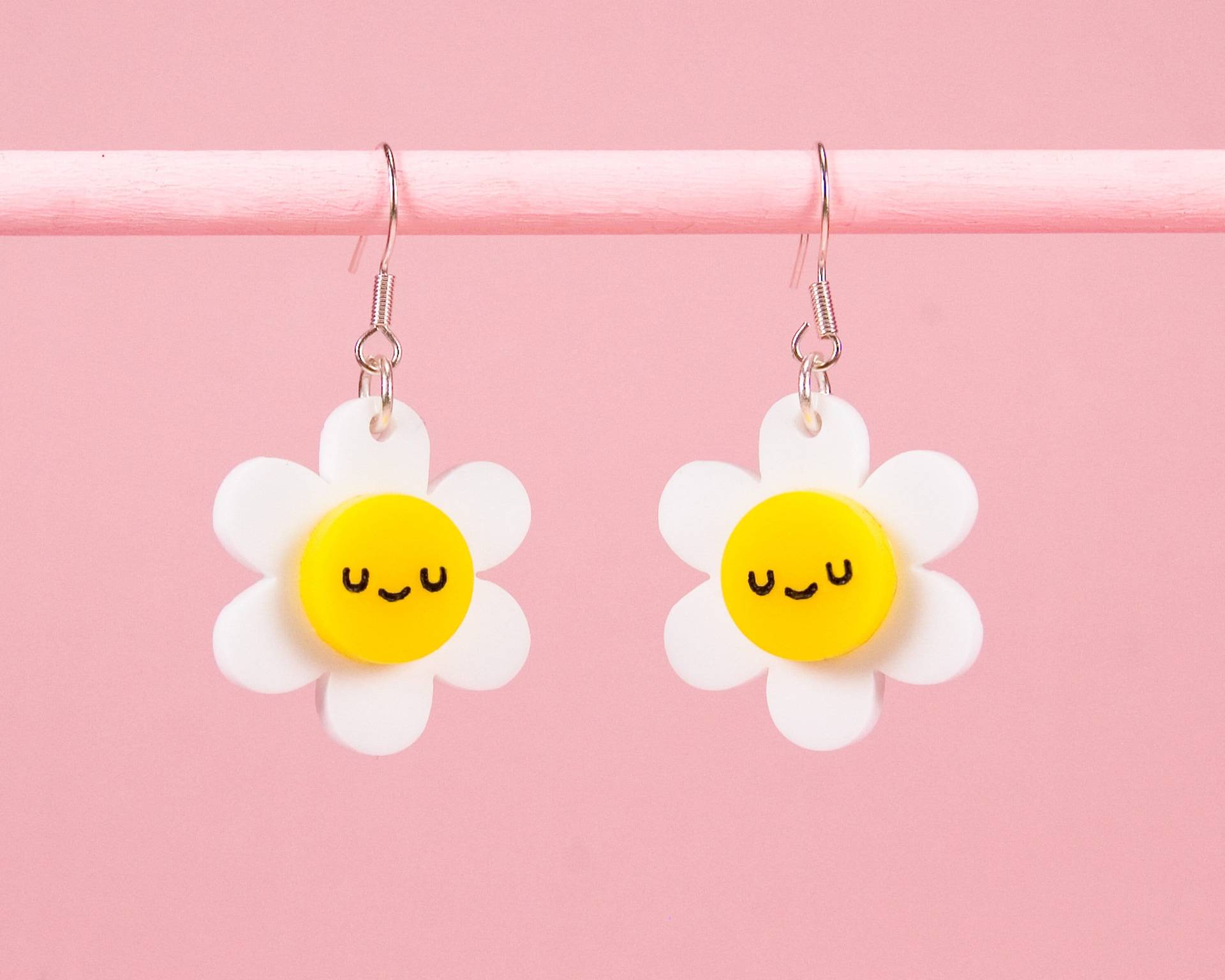 Kawaii Gänseblümchen Ohrringe Laser-Cut Acryl Blumen Sommer Schmuck von eyupchuck