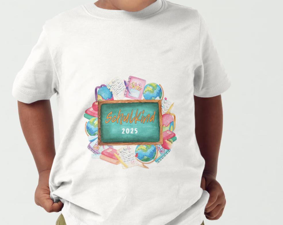 Schulkind 2025 T-Shirt "Tafel" Schulkind 2025 T-Shirt "Tafel" von fabelhafteSchwestern