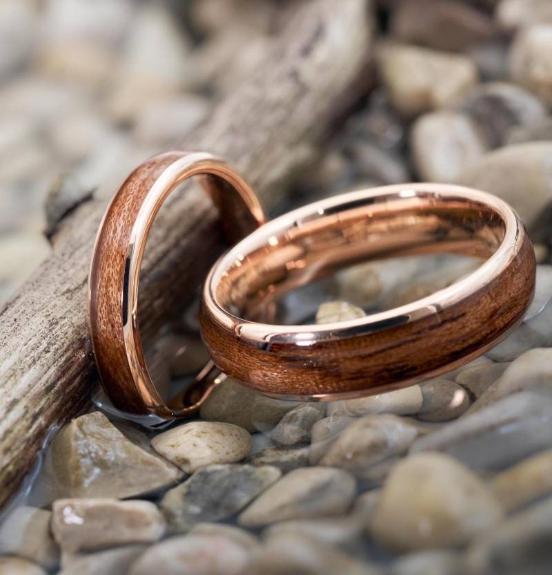 Elano Partnerringe Holz Roségold 4 Mm & 6 Eheringe Wolfram Echtholz Wasserfest Und Handgefertigt Trauringe Verlobungsringe Set von fablano