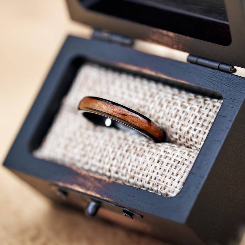 Elano Ring Schwarz 4 Mm Damen Holzring Echtholz Wasserfest & Handgefertigt Ehering Trauring Verlobungsring Natur Unikat Schmuck von fablano