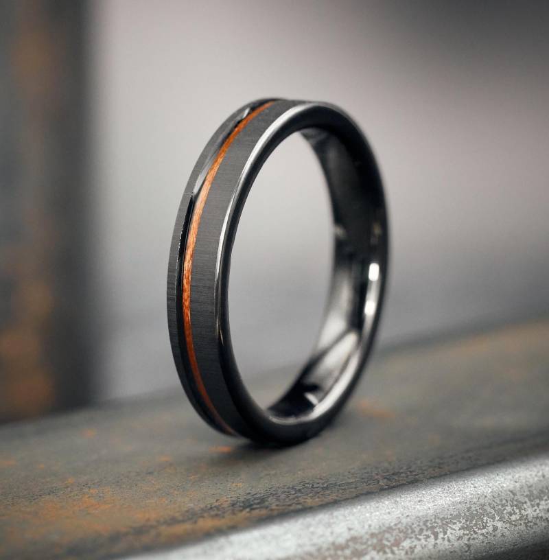 Velor Ring Schwarz 4 Mm Damen Holzring Wolfram Wasserfest Handgefertigter Holz Schmuck Unikat Frauen Damenring von fablano