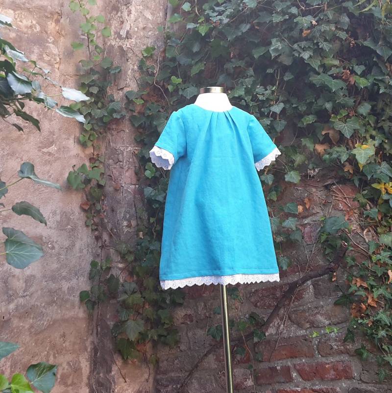Mädchen-Leinenkleid Türkis Gr. 98/104 Sommerkleid Festtagskleid Leinen Mit Spitze von fabulaMinou