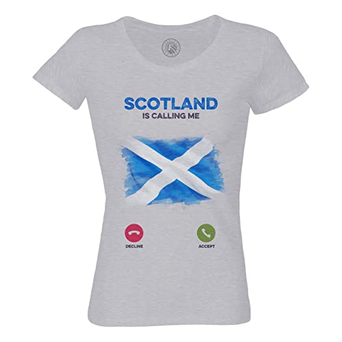 Rundhals-T-Shirt aus Bio-Baumwolle für Damen Scotland is Calling Me Flagge Reisen Kultur von Fabulous