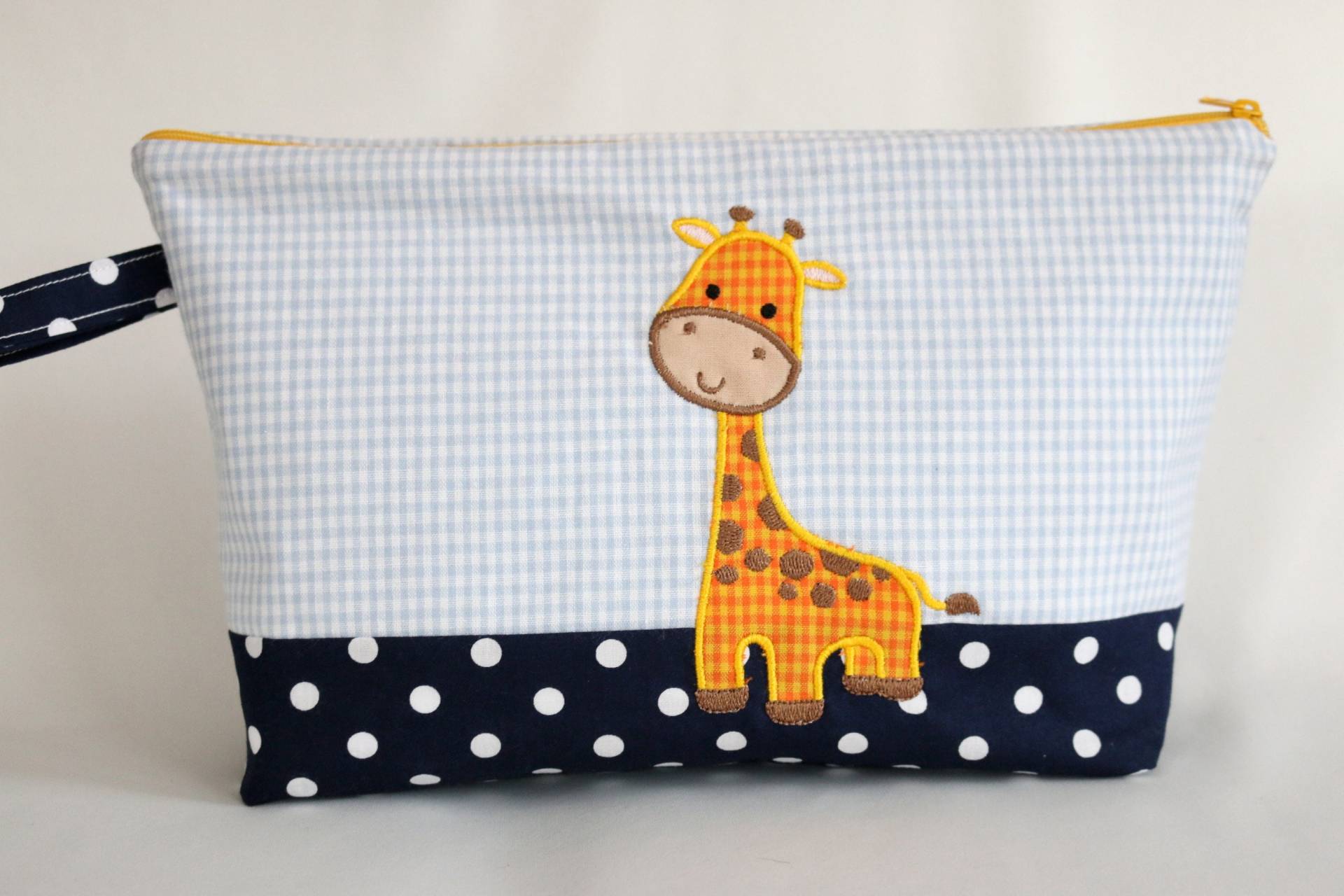 Windeltasche Mit Wunschnamen Giraffe Windeltasche Mit Wunschnamen Giraffe von fadentaenzerin