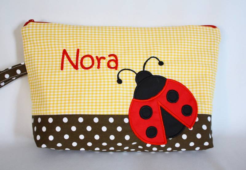 Windeltasche Mit Wunschnamen Marienkäfer Windeltasche Mit Wunschnamen Marienkäfer von fadentaenzerin