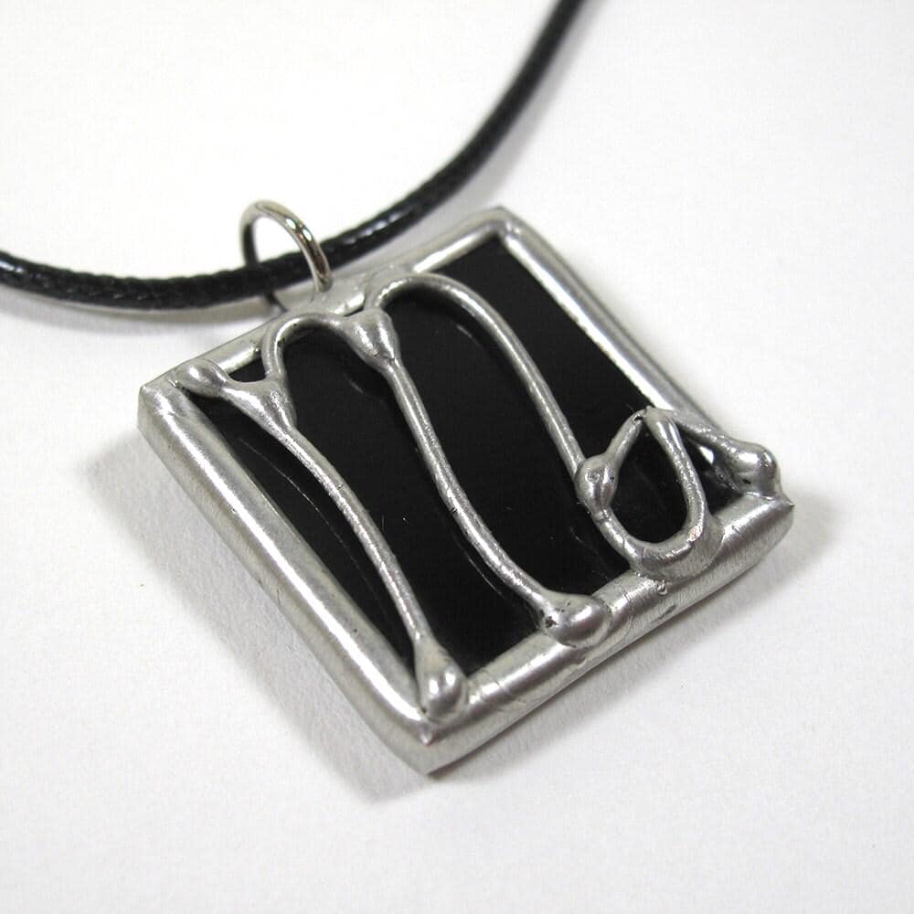 Skorpion - Glasmalerei-sternzeichen-Anhänger Mit Schwarzer Kordel von faerieglass