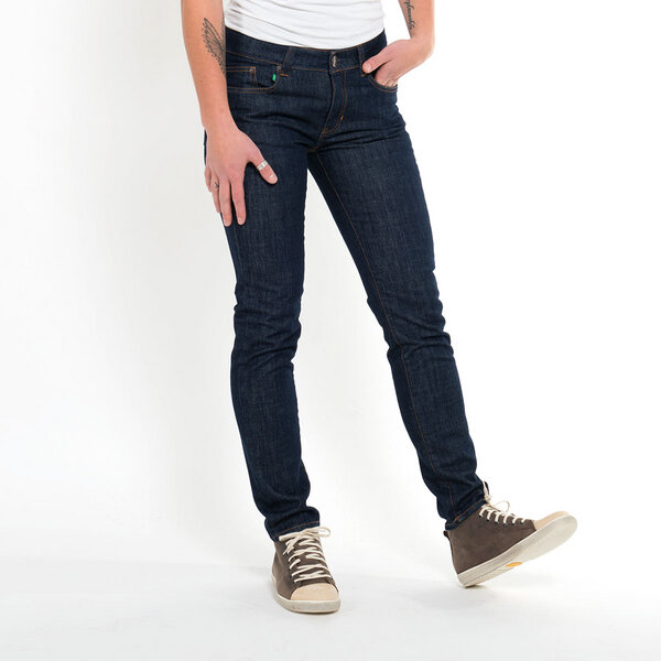fairjeans dunkelblaue Jeans SLIMMY NAVY, schmales, anliegendes Bein, mittelhoher Bund, aus Bio-Cotton von fairjeans