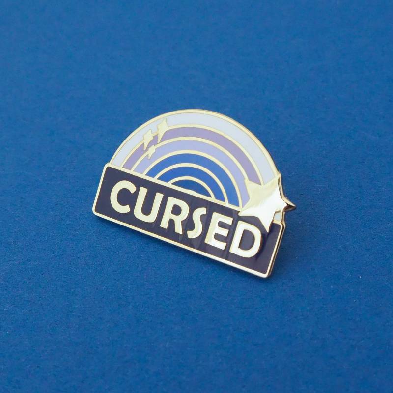 Cursed Emaille Pin Abzeichen - Anstecknadel von fairycakes