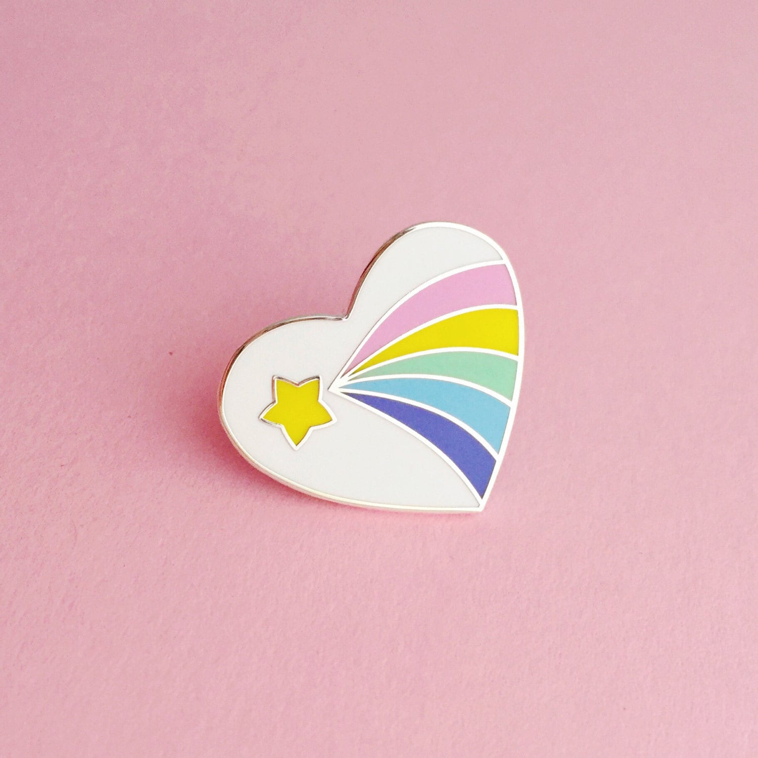 Pastell Regenbogen Herz Emaille Pin Abzeichen - Vintage Eraser Style Anstecknadel Sternschnuppe Pastell Regenbogen Herz Emaille Pin Abzeichen - Vintage Eraser Style Anstecknadel Sternschnuppe von fairycakes