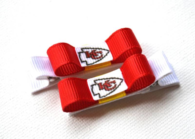 Kansas City Chiefs Fußball Haarspangen, Baby Schleife, Häuptlinge Fan Geschenk, Geschenkidee Kansas City Chiefs Fußball Haarspangen, Baby Schleife, Häuptlinge Fan Geschenk, Geschenkidee von fairypatchboutique