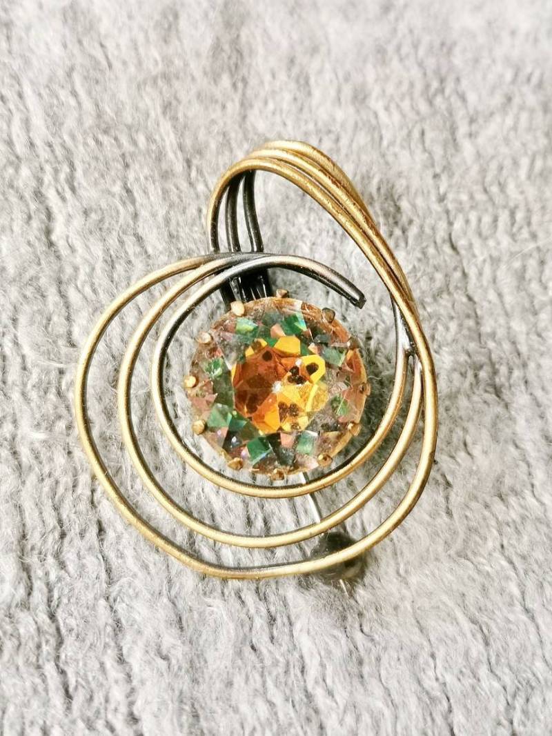 50Er Jahre Brosche True Vintage Aurora Glas Strass Cottage Grün & Braun von fairytailjewelry