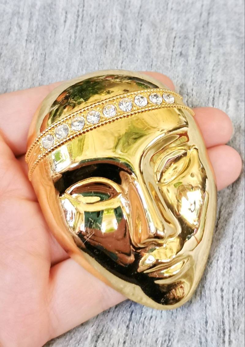 80Er Jahre Out Couture Ketten Anhänger Gold Mit Strass Gesicht Harlekin 80Er Jahre Out Couture Ketten Anhänger Gold Mit Strass Gesicht Harlekin von fairytailjewelry