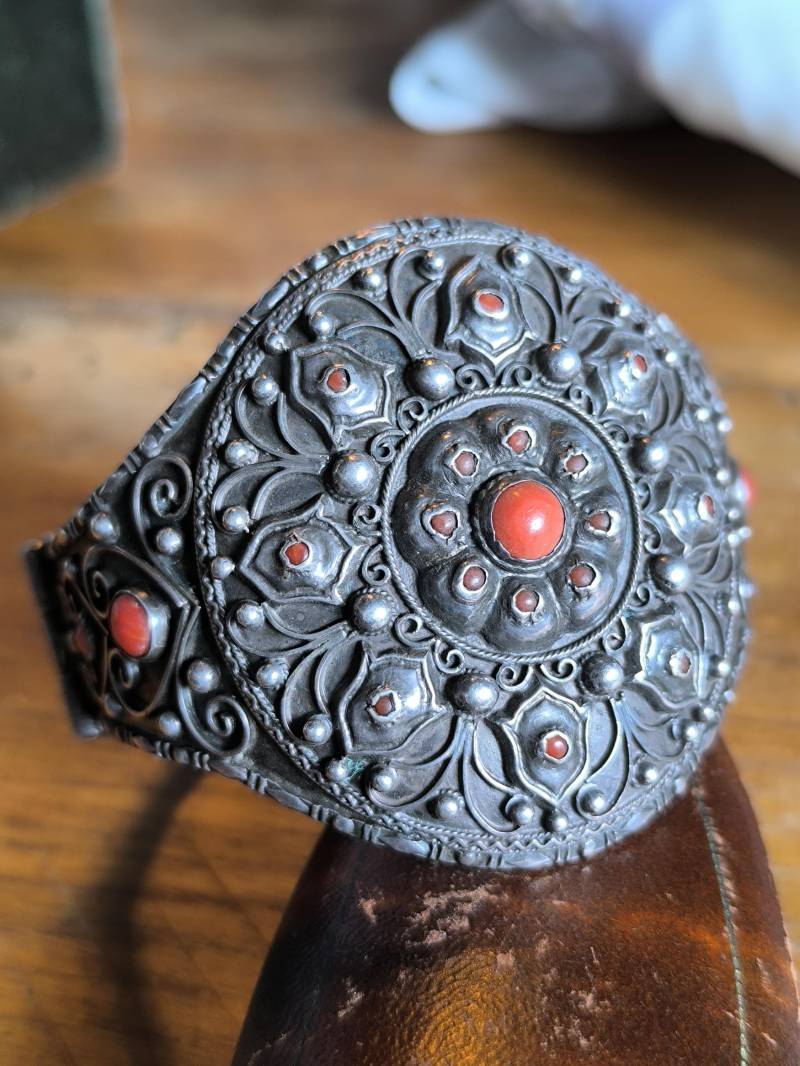 Antiqe Korallen 925 Silber Armspange 1880 Antik Sterling Silber Boho Ethno Sommer Schmuck Rot von fairytailjewelry