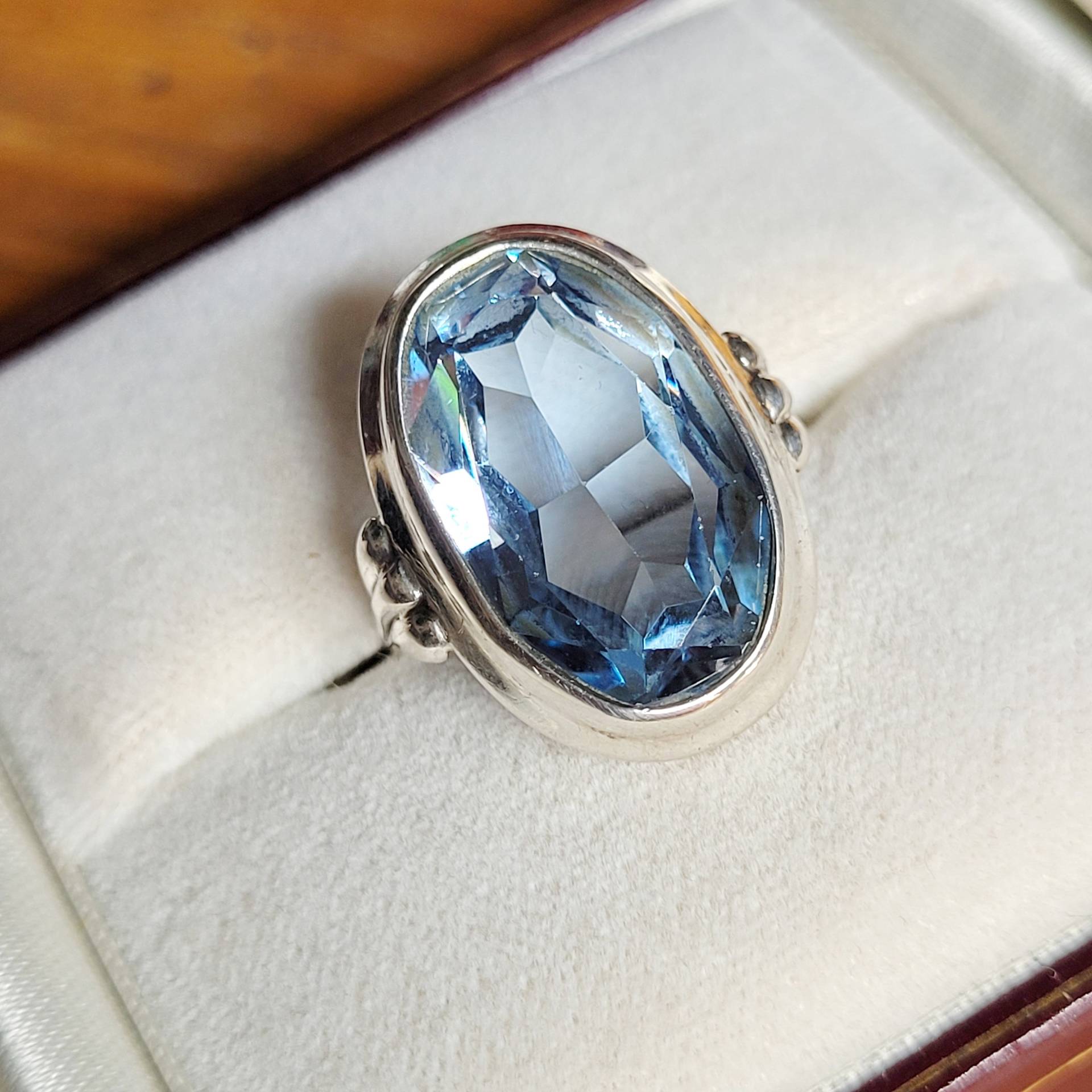 Art Nouveau 835 Silber Aquamarin Ring Um 1920 Gr. 16 Mm Jugendstil Blauer Edelstein Landhaus Design Schiffchen Oval Art Nouveau 835 Silber Aquamarin Ring Um 1920 Gr. 16 Mm Jugendstil Blauer Edelstein Landhaus Design Schiffchen Oval von fairytailjewelry