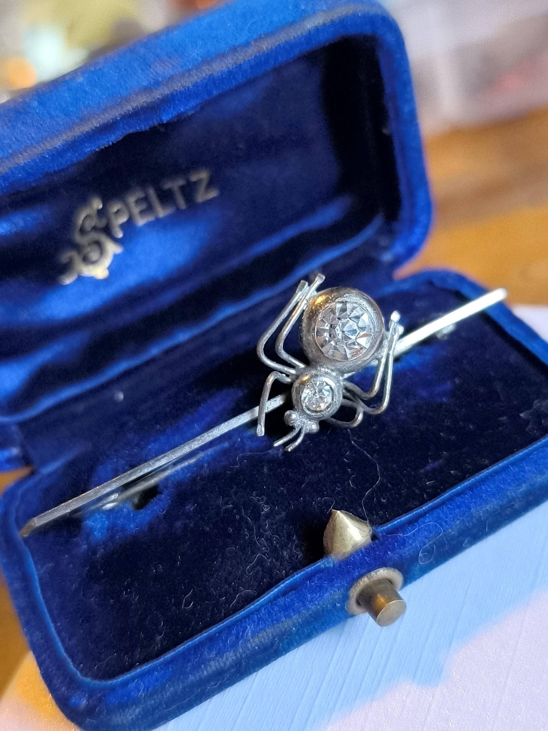 Art Nouveau Spinnen Brosche Um 1920 Spider Brooch Chrom Strass Design Jugendstil Spinne Art Nouveau Spinnen Brosche Um 1920 Spider Brooch Chrom Strass Design Jugendstil Spinne von fairytailjewelry
