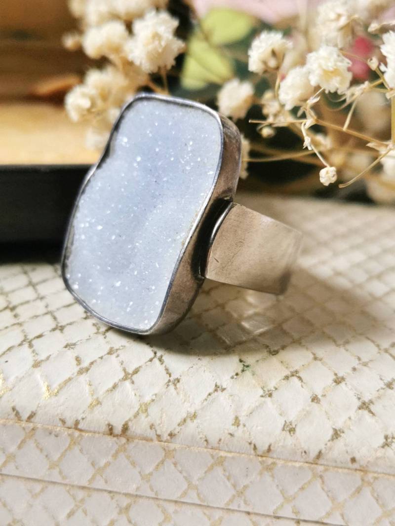 Design 925 Silber Chalzedon Druzy Ring Midcentury Gr . 15 Mm Spage Age Signiert Edelstein Blau/Grau Unikat Glitzer Sterling Silver von fairytailjewelry