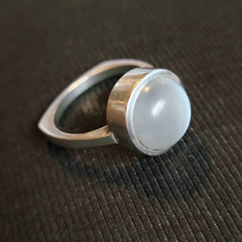 Design Mondstein Silber Ring 1970Er Jahre Unikat Aus Srilanka Brocante Sammler Apaceage Edelstein Modernist Bauhaus Art Deco Design Mondstein Silber Ring 1970Er Jahre Unikat Aus Srilanka Brocante Sammler Apaceage Edelstein Modernist Bauhaus Art Deco von fairytailjewelry