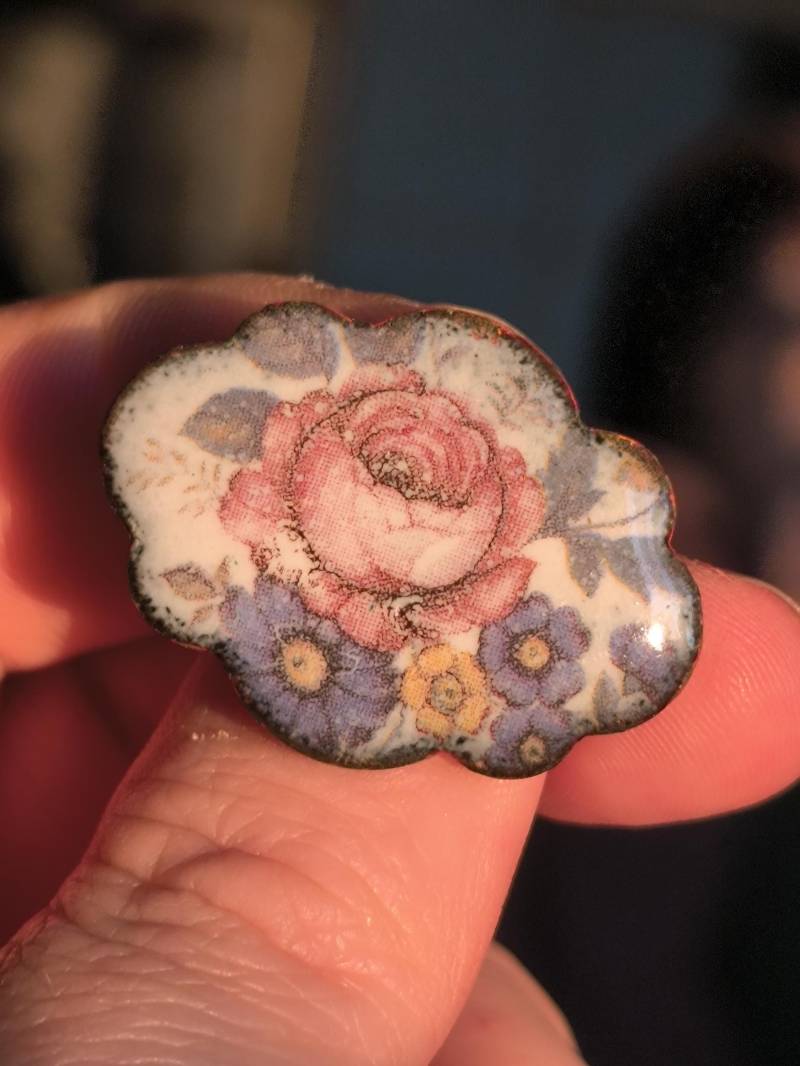 Ovale Jugendstil Design Emaille Brosche Um 1950-1980 Floral Rot Und Bunt Nadel Schmuck Rosen Ovale Jugendstil Design Emaille Brosche Um 1950-1980 Floral Rot Und Bunt Nadel Schmuck Rosen von fairytailjewelry