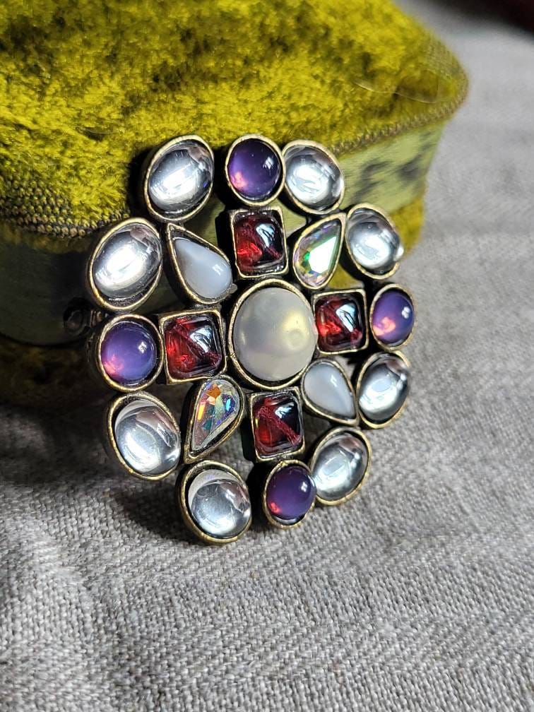 Pocci Paris - Strass Brosche Mandala Blüte Blume Nadel Boho Design Modeschmuck Sammler Sommer Violett Grau Pocci Paris - Strass Brosche Mandala Blüte Blume Nadel Boho Design Modeschmuck Sammler Sommer Violett Grau von fairytailjewelry