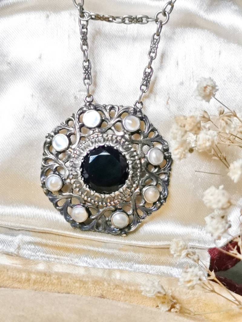 Silber Historimus Collier Kette Perlen & Onyx True Vintage Necklace Antik Viktorain Schwarz Weiß Silver Gothic Silber Historimus Collier Kette Perlen & Onyx True Vintage Necklace Antik Viktorain Schwarz Weiß Silver Gothic von fairytailjewelry