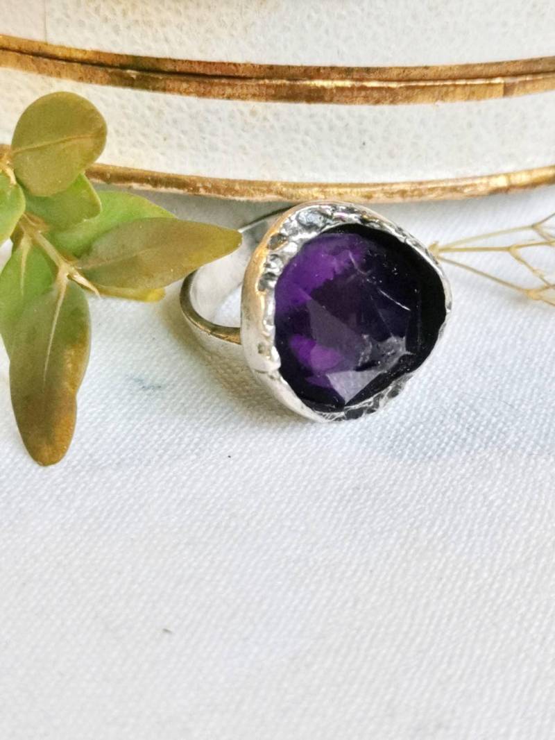 Space Age 835 Silber Design Ring Ametyst Spitze True Vintage Ring Brocante Silver Violett Edelstein Gemstone von fairytailjewelry