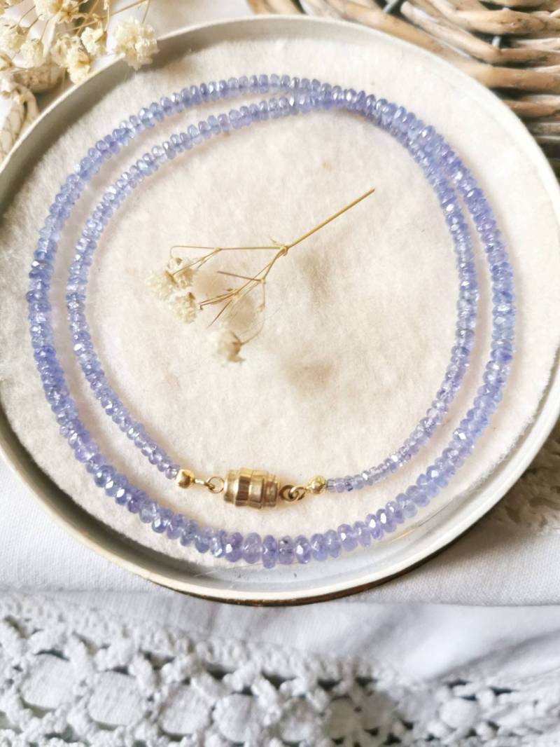 Tansanit Collier 375 Gg Magnet Verschluss Vintage Tansanit Gold Necklace Facetierte Rondelle Au Verlauf Halskette Tansanit Collier 375 Gg Magnet Verschluss Vintage Tansanit Gold Necklace Facetierte Rondelle Au Verlauf Halskette von fairytailjewelry