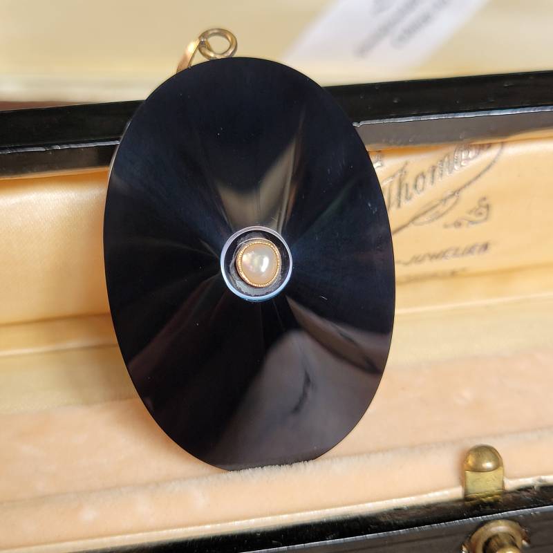 Viktorian Onyx & 585 Gold Medaillon 1850 14K Perle Ketten Anhänger Antik Schmuck Cottage Landhaus Viktorian Onyx & 585 Gold Medaillon 1850 14K Perle Ketten Anhänger Antik Schmuck Cottage Landhaus von fairytailjewelry