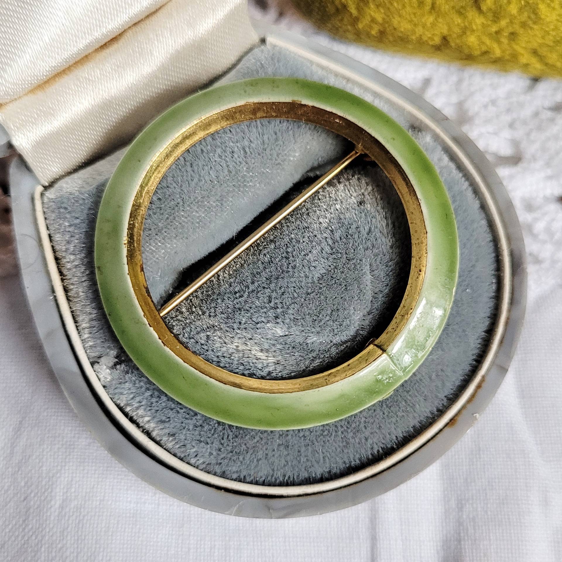 standor Co - Brosche 1960Er Jahre Grün Kreis Kranz Brooch Nadel Design Brocante 50Er Sammler Geschenk standor Co - Brosche 1960Er Jahre Grün Kreis Kranz Brooch Nadel Design Brocante 50Er Sammler Geschenk von fairytailjewelry